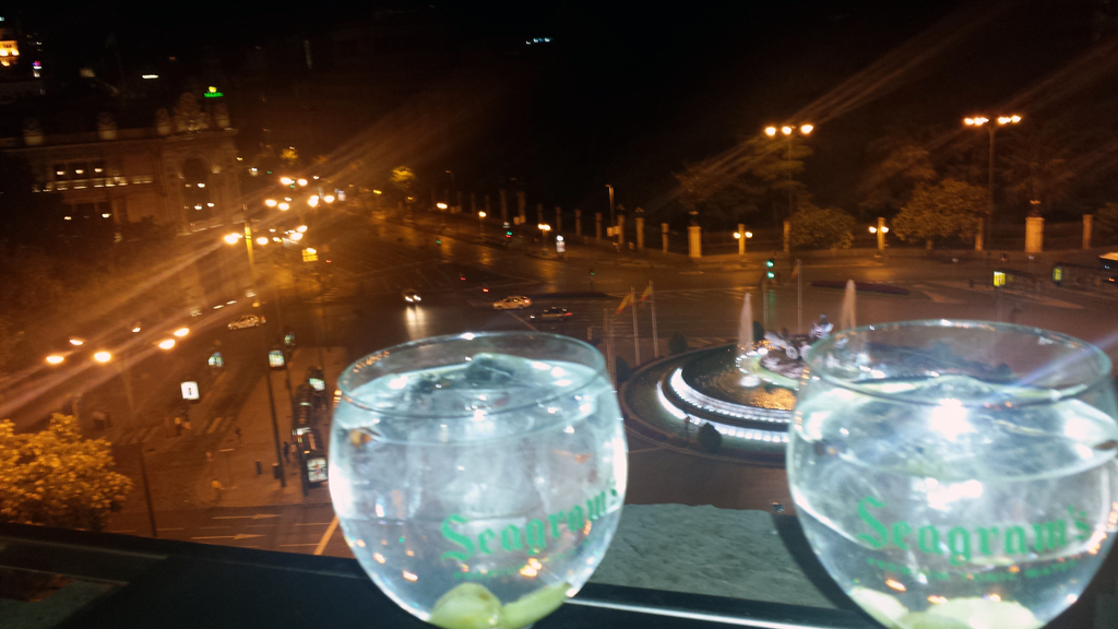 TERRAZA CIBELES-una de las terrazas en Madrid con una variada carta de bebidas